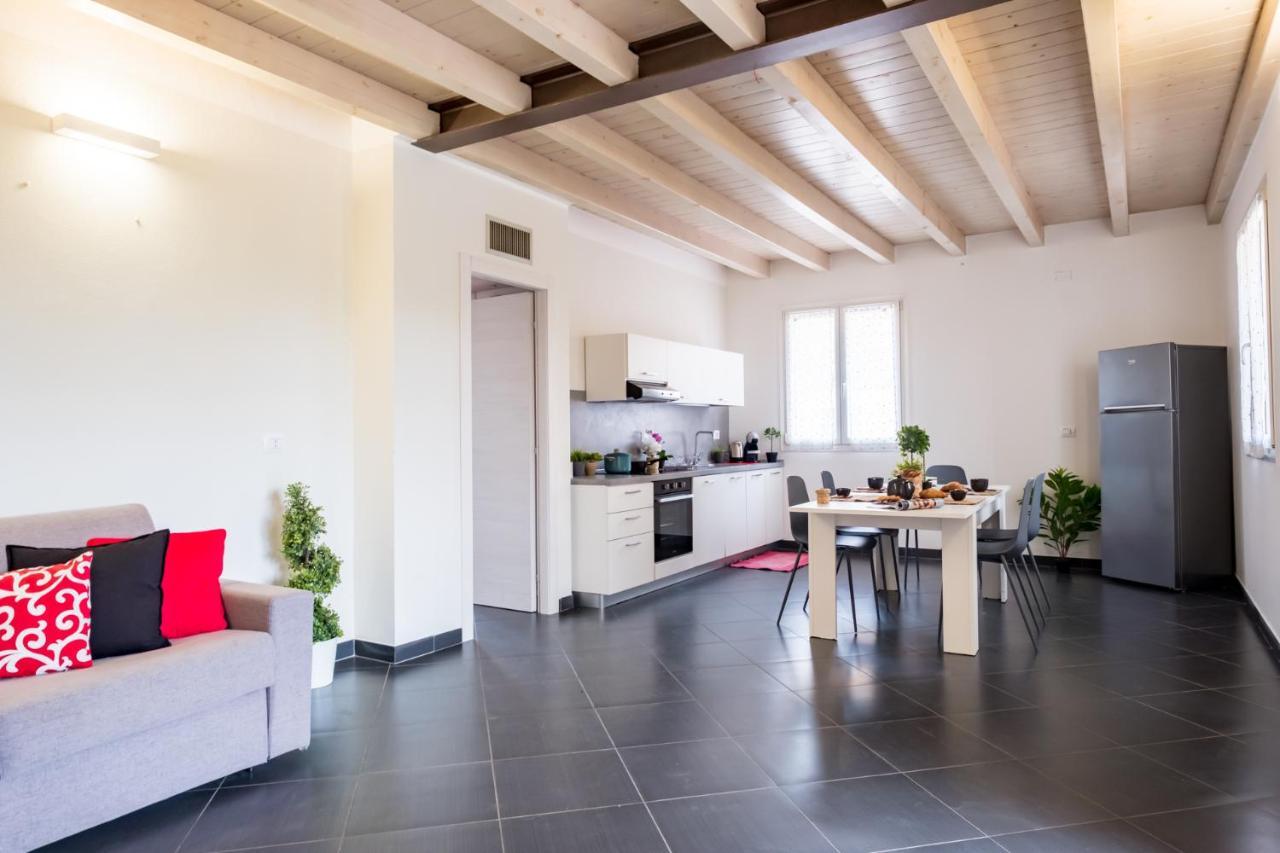 Apartamento Residenza Gelsomino Desenzano del Garda Exterior foto