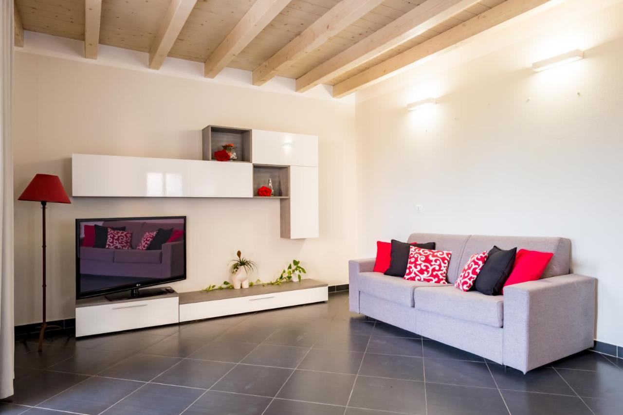 Apartamento Residenza Gelsomino Desenzano del Garda Exterior foto
