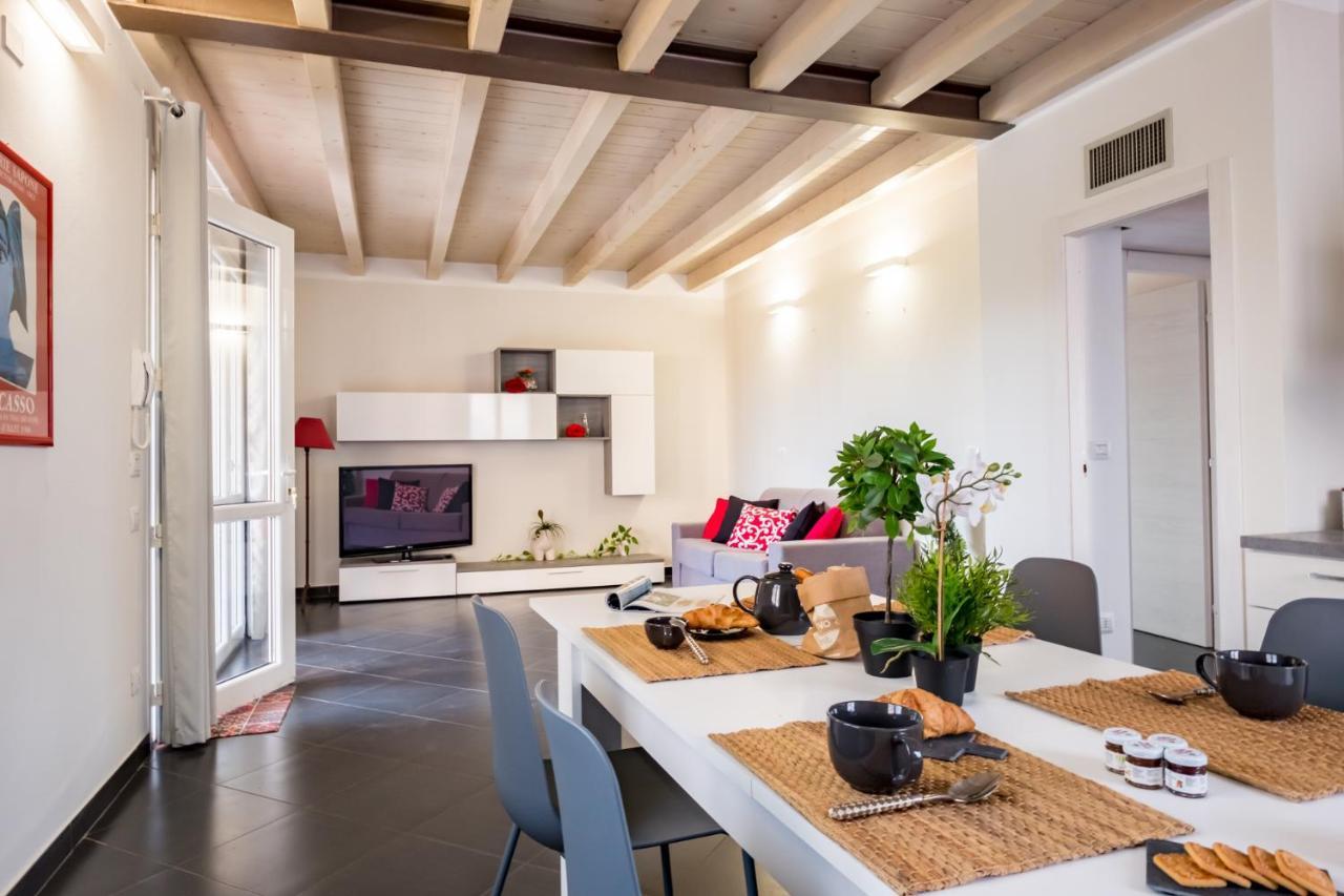 Apartamento Residenza Gelsomino Desenzano del Garda Exterior foto