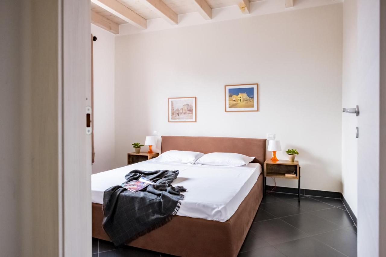 Apartamento Residenza Gelsomino Desenzano del Garda Exterior foto